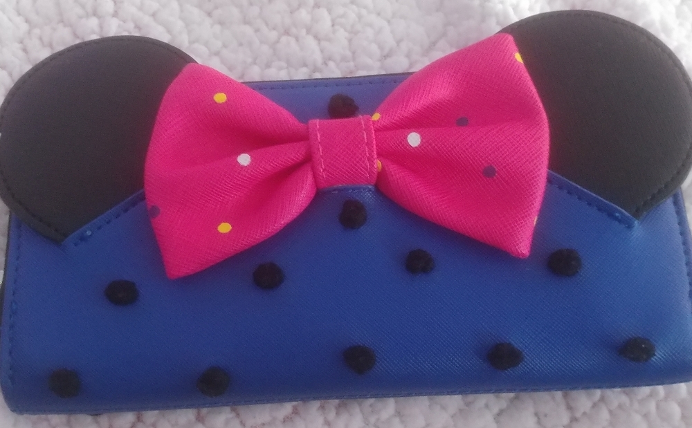 Loungefly blue Minnie Mouse wallet